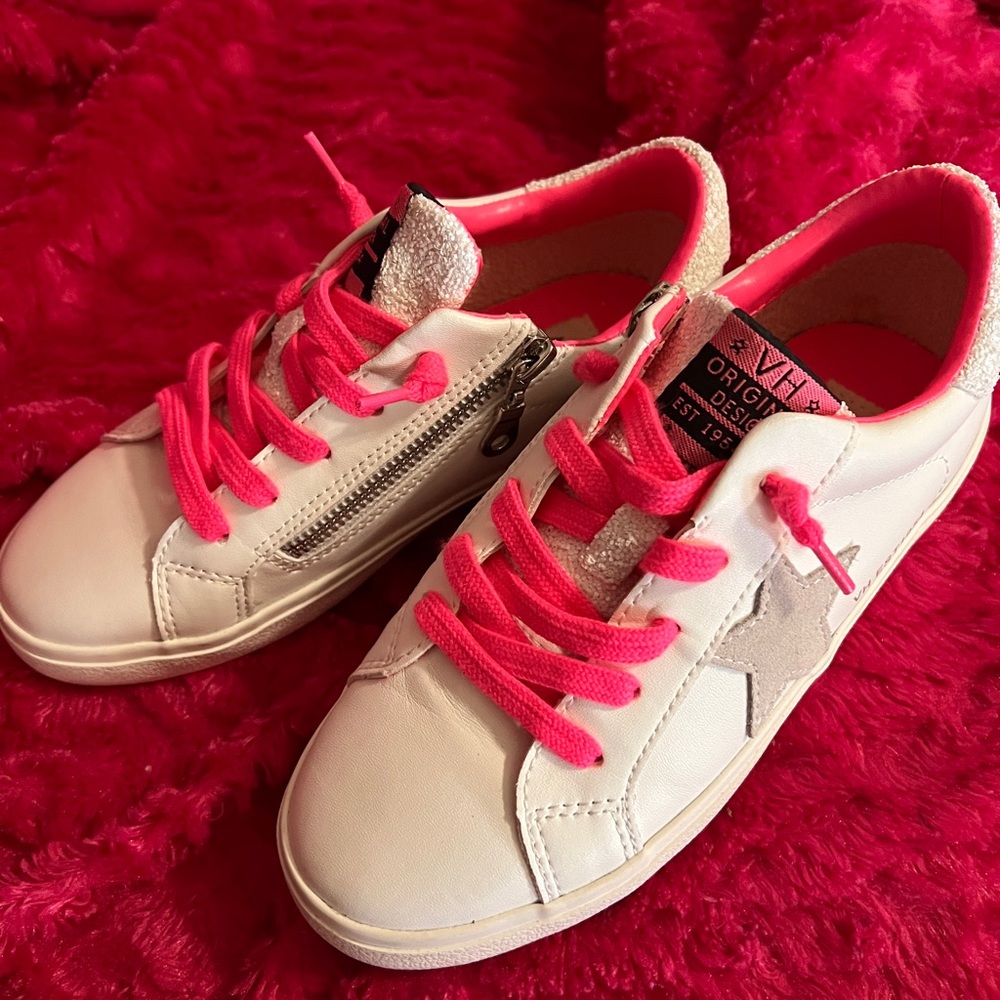Vintage Havana Original White Sneakers with Pink Laces